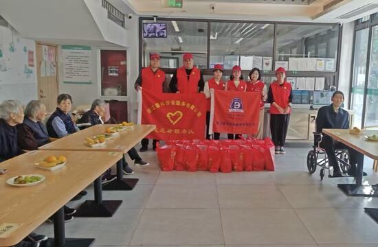 德邦重阳行，温暖百岁心