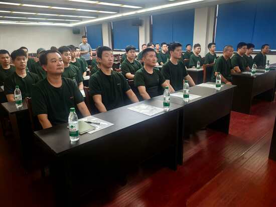 淬炼精兵 开拓新局