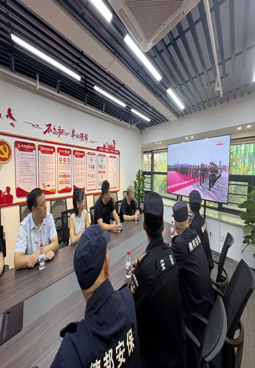 使命在肩，荣耀同行！浙江德邦组织观看阅兵仪式